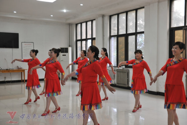 退休老同志.jpg